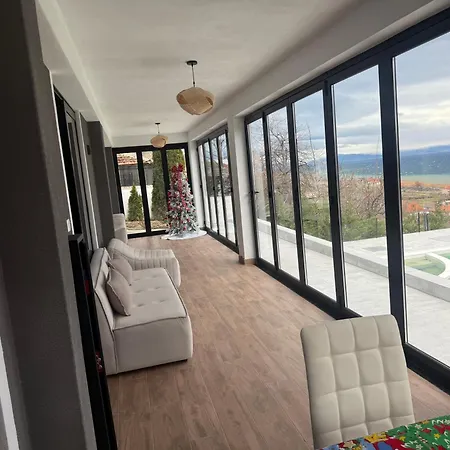 Bella Vista *